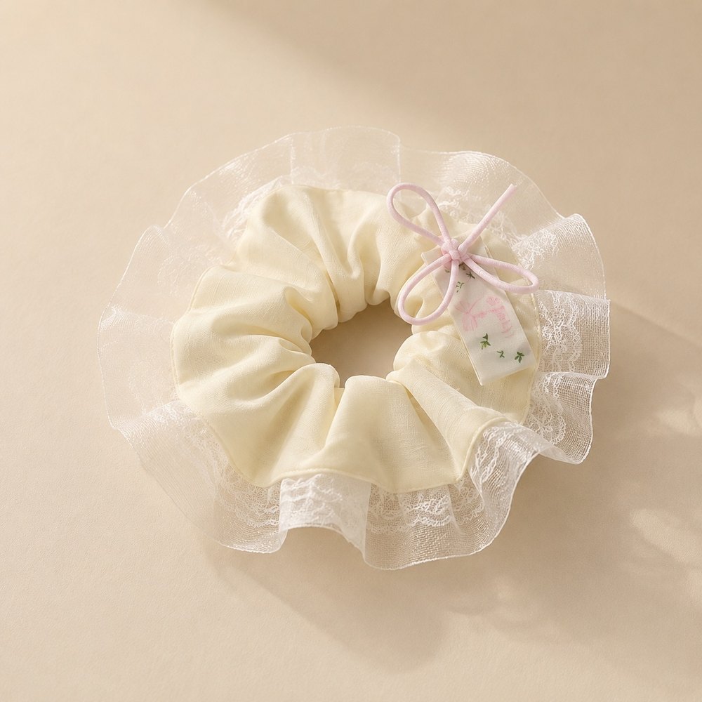The Lace Scrunchie — Vanilla